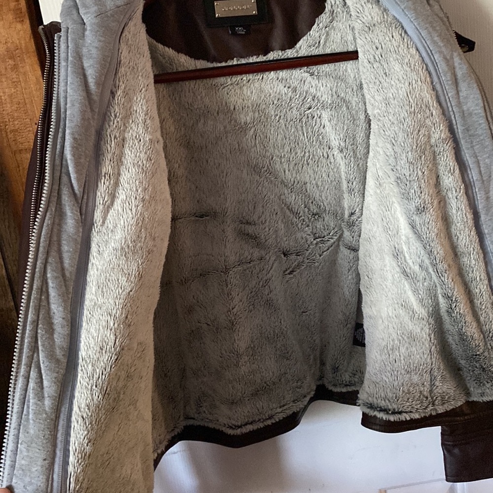 Jacket - Picture 2 of 3